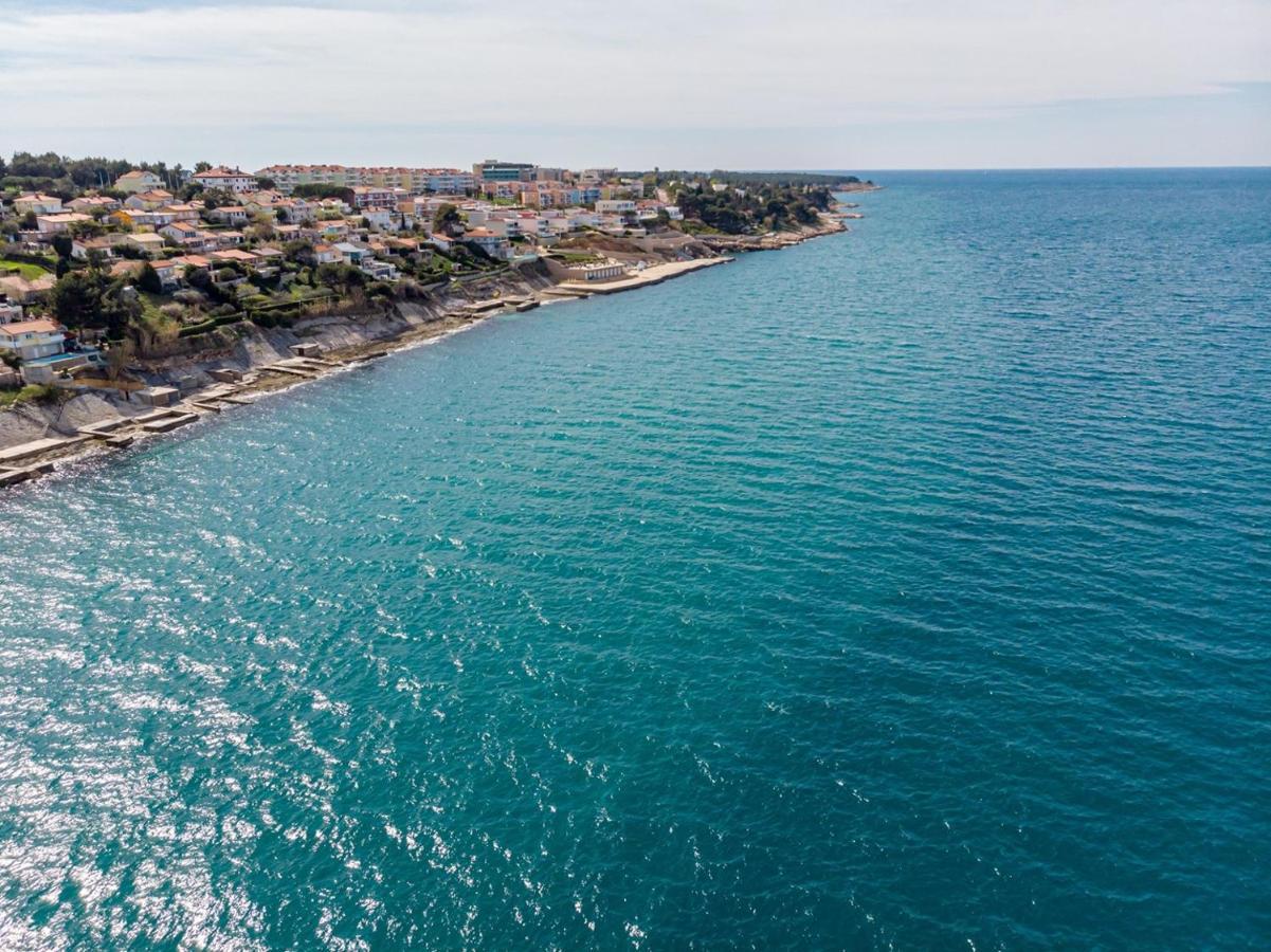 Villa Milena With Pool And Sea View Crveni Vrh Esterno foto
