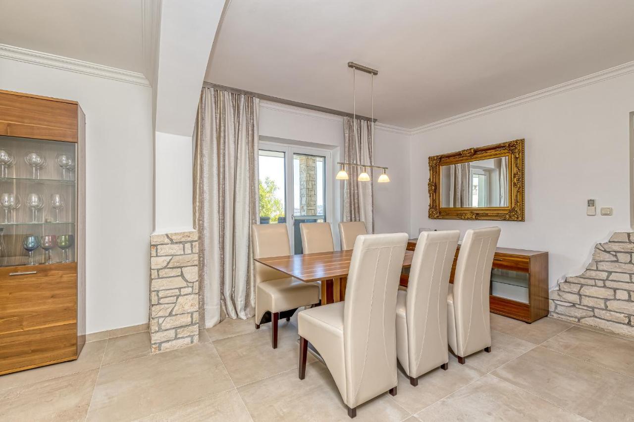 Villa Milena With Pool And Sea View Crveni Vrh Esterno foto